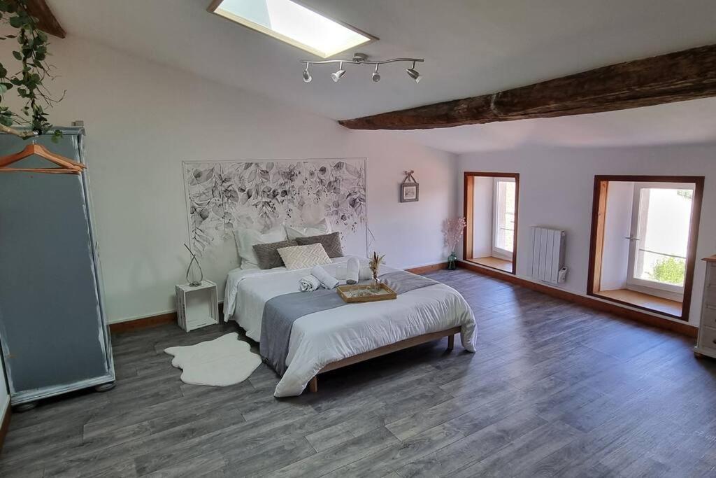 Le Duplex Du Centre - Ideal Pour Un Sejour Detente ! Saint-Savinien Eksteriør billede